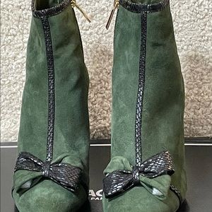 Karl Lagerfeld Paris Mona Bow Army Green Bootie